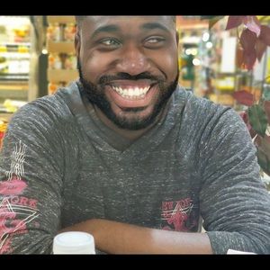 Meet your Posher, Emmanuel